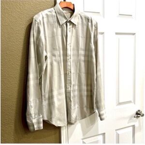 BURBERRY Button down Shirt size 16.5 42 100% Authentic
Classic Men's Shirt